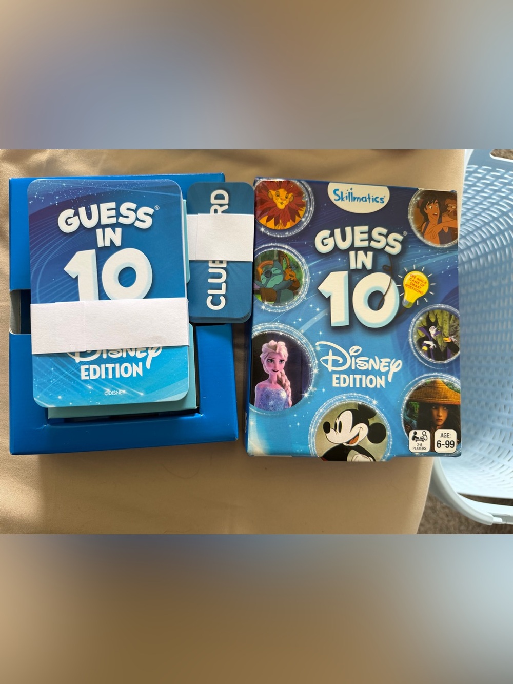 Guess in 10 Disney Edition Card Game - Blue